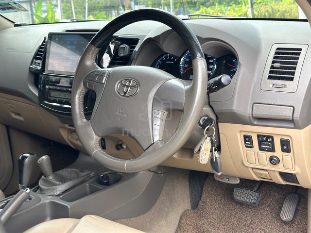 2012 Toyota FORTUNER 2.7 V TRD SPORTIVO FACELIFT - 4