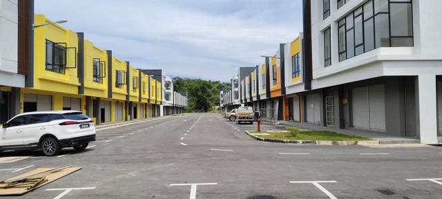 Sipitang Walk -New Largest Township 2 storey Shop Office for rent 1