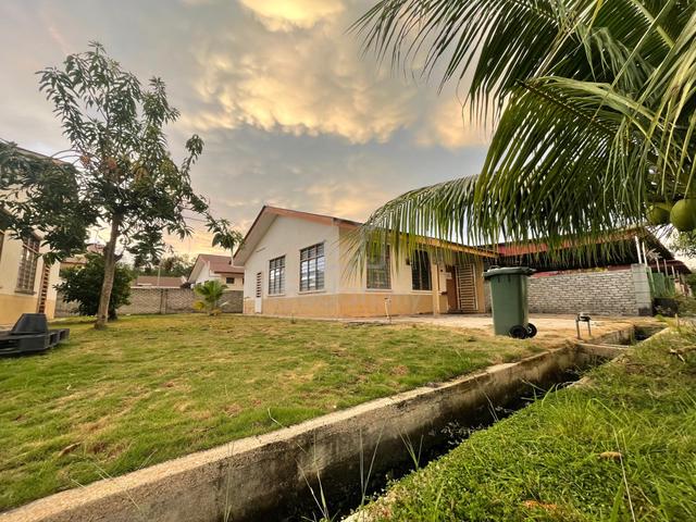SemiD Taman Kuala Sungai Pinang balik pulau 1