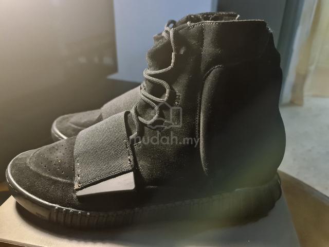 Original Adidas Yeezy Boost 750 triple black - Shoes for sale in  Setiawangsa, Kuala Lumpur