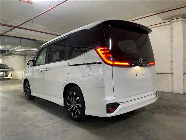 Recond 2023 Toyota NOAH 2.0 SZ (A) - 2