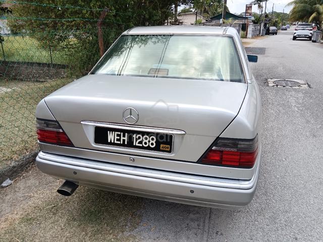 1995 Mercedes Benz 230E 2.3 (A) - 3