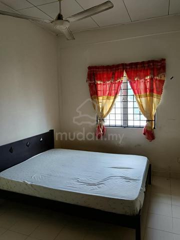 Bilik Master Untuk Disewa 1