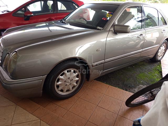 Mercedes Benz E230 2.3 (A) W210 - 1