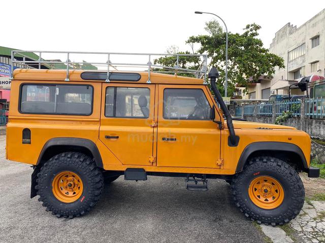 1995 Land Rover DEFENDER 110 2.5 (M) - 2