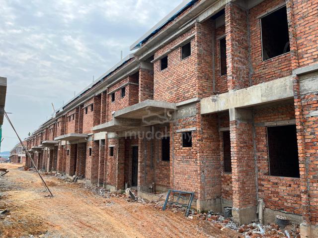 Iskandar Medini area freehold town villa. Only 2.2K monthly, NEAR TUAS 1