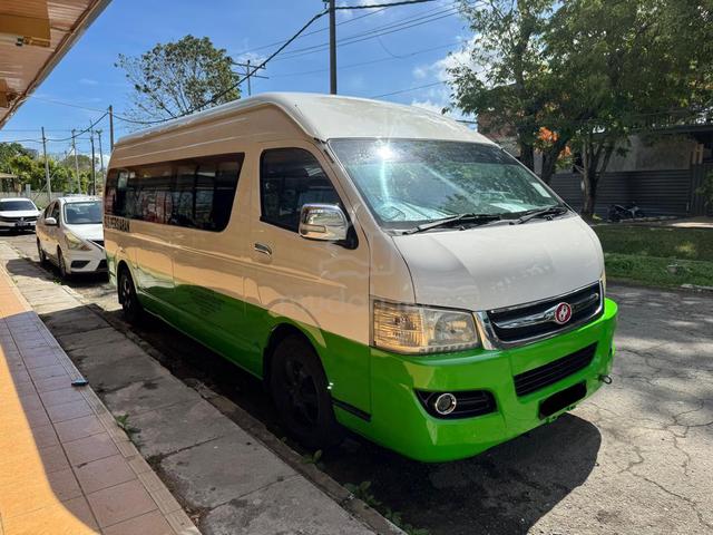 2017 Cam PLACER-X 3.0 window van (FRD6600C) (M) - 2