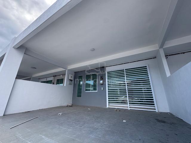 Klebang Ipoh single storey new house for rent big size 1