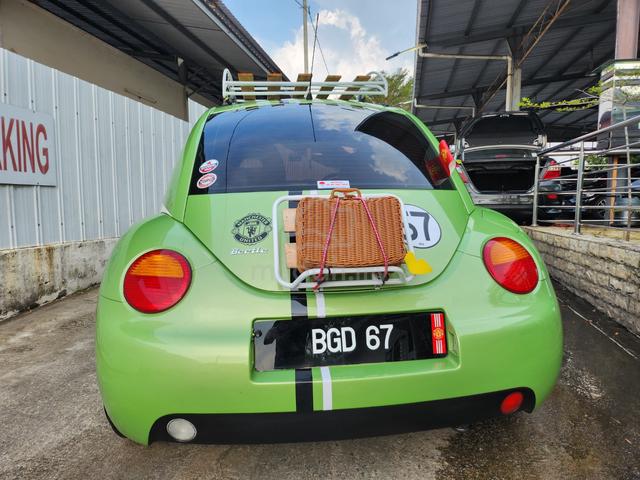 Volkswagen BEETLE 2.0 (A) - 2