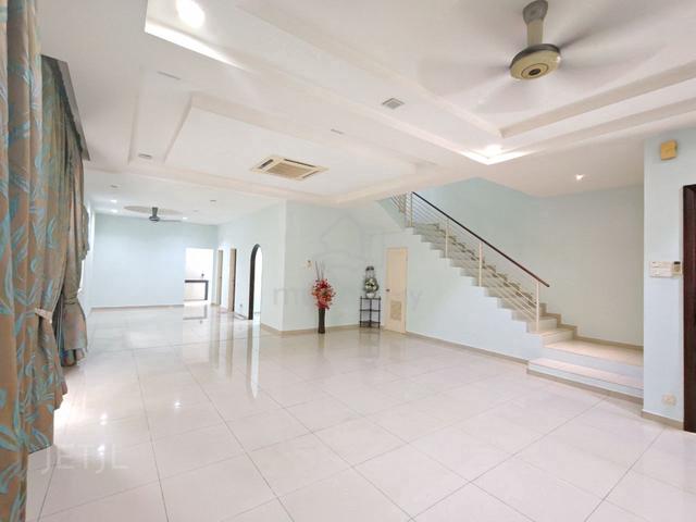 Ambang Botanic 2 Double Storey Semi D Renovated Unit 1