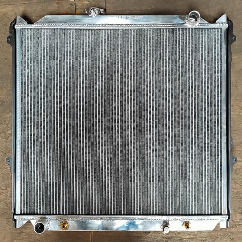 Toyota Landcruiser 90 95 3RZ Petrol radiator 4x4 - Car Accessories ...