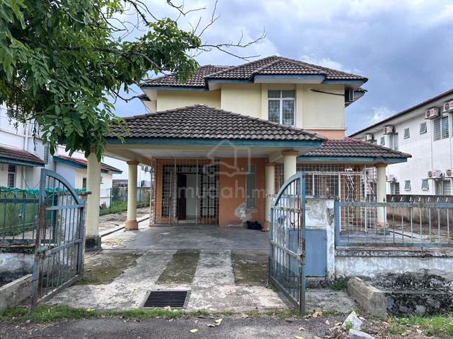 Large 2 storey Banglo 1
