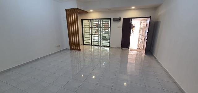 Krystal Country Home 3 storey town house for Sale 1