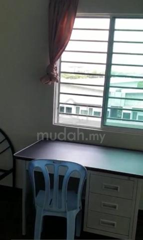 room taman tasik semenyih selangor 1
