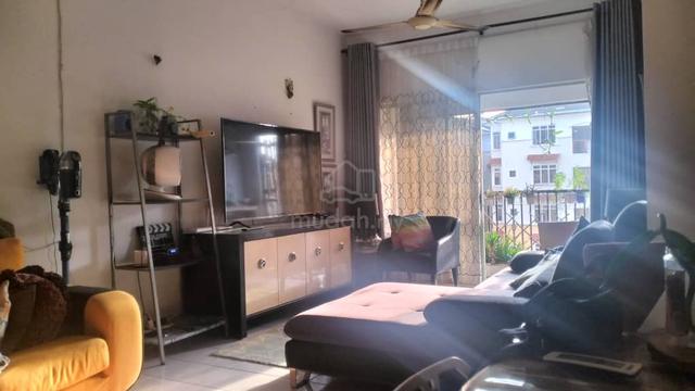 E-Mas Villa 1