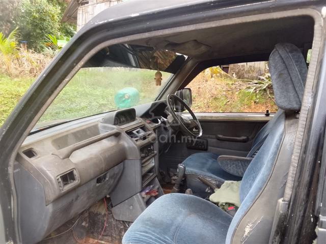 1996 Mitsubishi PAJERO 2.6 L047 (M) - 4