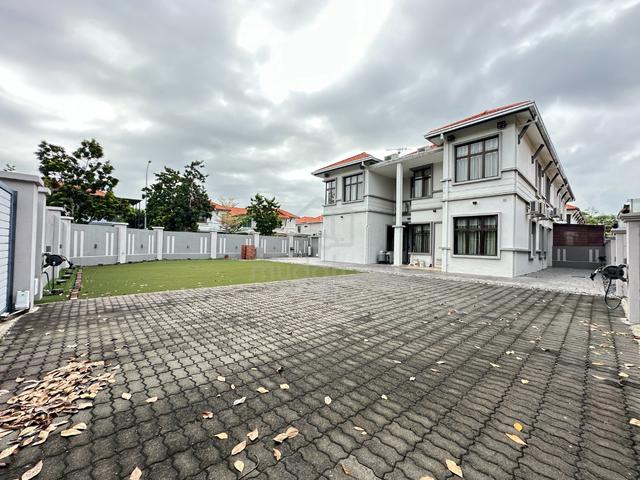 Kota Bayuemas Klang CORNER 90x70 BIG Land Reno Semi D House for Sale 1