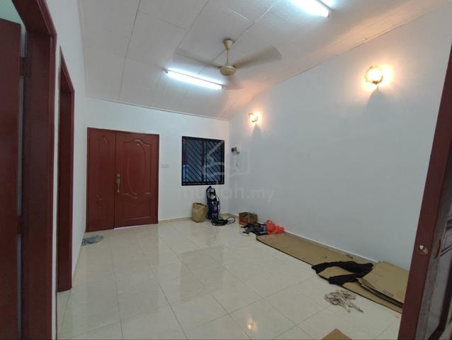 1 Sty Low Cost Jalan Bukit Kempas Renovated Taman Bukit Kempas JB 1