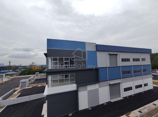 NEW SEMI-D FACTORY 3 Storey at Balakong Jaya 4
