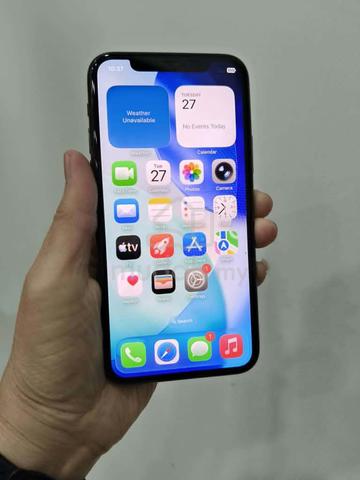 iPhone 11pro 256gb - photo 3 of 4