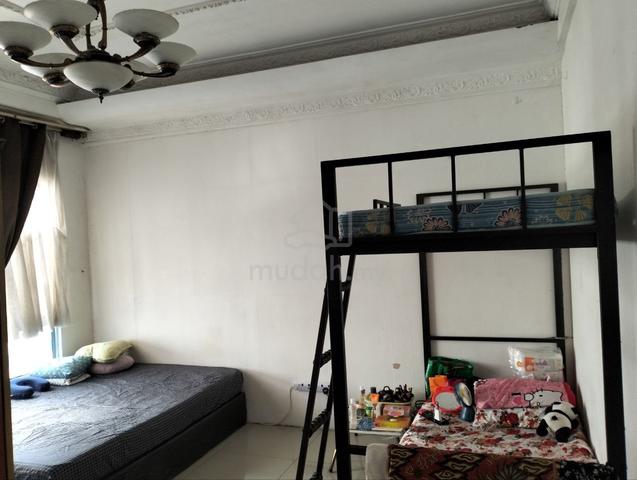 MENCARI ROOMMATE PEREMPUAN BUJANG sahaja 1