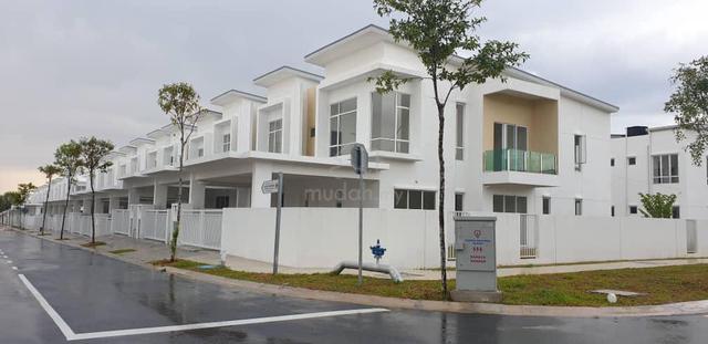 Corner Lot at Ara Sendayan, Bandar Sri Sendayan 1