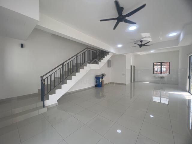 2-ꜱᴛᴏʀᴇʏ End Lot Robin @ Bandar Rimbayu | Rental | P.Furnish | 1