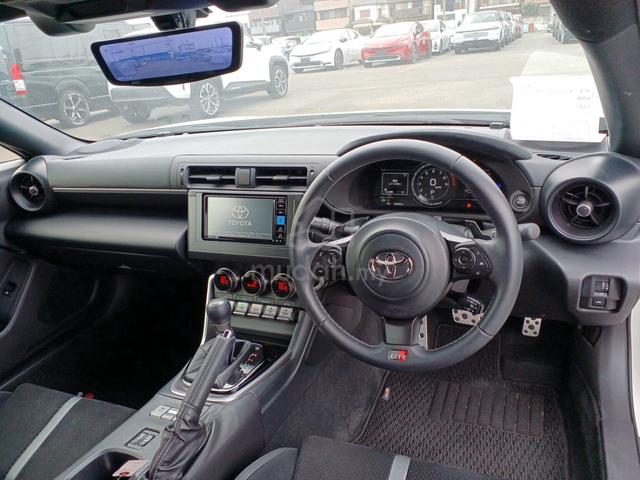 2023 Toyota GR86 RZ - 4