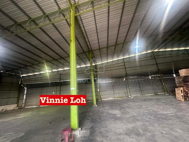 100Amp power supply and 25ft ceiling height. Bukit Minyak Warehouse 1