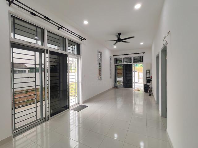 Bandar Putra Kulai 1-storey 4bed 2bath corner / Indahpura / Aeon Lotus 1