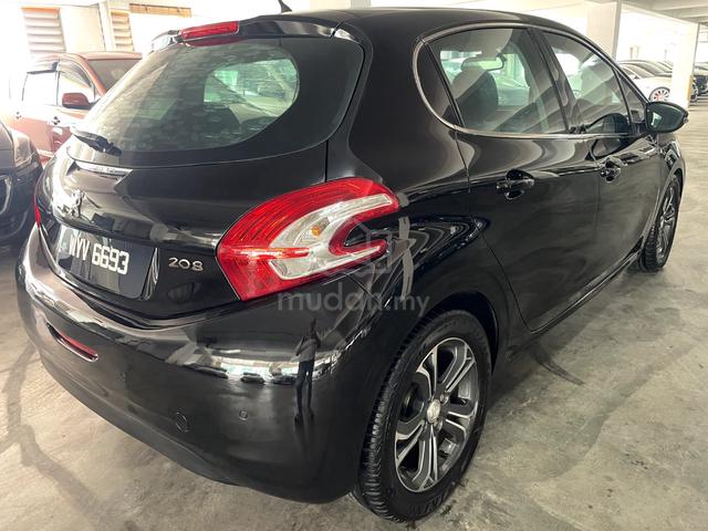 Peugeot 208 1.6 VTI ALLURE (A) ONE OWNER ACC FREE - 2