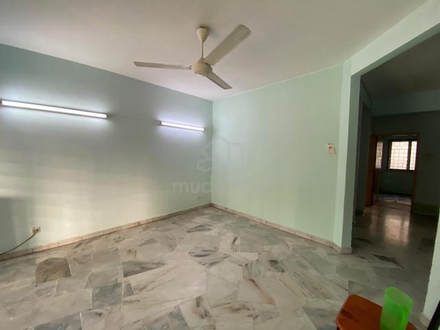 Double Storey Selayang Utama ( Extra Long Unit ) , More Parking 1