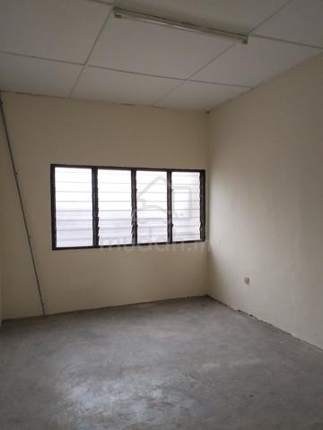 first floor shop office in tmn puncak jalil for rent 1
