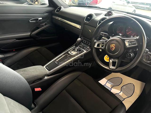 2022 Porsche 718 CAYMAN 2.0 (A) GT SILVER UK SPEC - 3