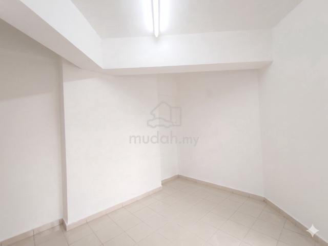 Regency Condominium 1