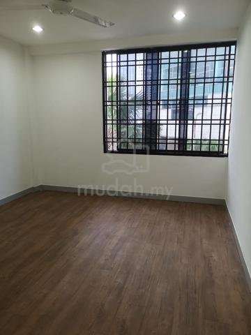 2 mins to CIQ / City Square | Rooms For Rent
