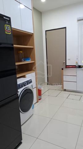 ECO MEADOWS 2-STOREY TERRACE GATED & GUARDED 1540sf FULLY FURNISHED 1