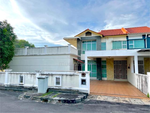 Luxury Renovated Freehold Semi-D Corner Residence in Batu Maung 1