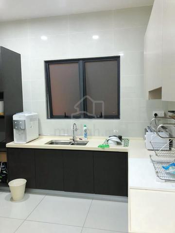 Country Garden Danga Bay / CIQ / Shuttle bus / JB Town / Room / Larkin 5