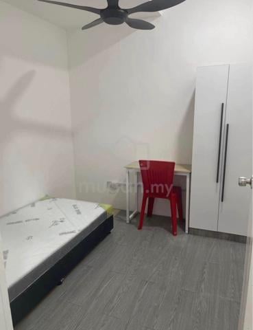 Room for rent 1