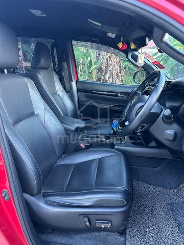 2019 Toyota HILUX 2.8 BLACK EDITION (A) - 5