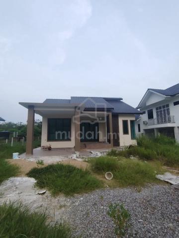 Banglo Gual Mesa Pasir Mas 1