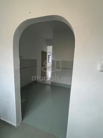 Jalan Lembing Puteri Wangsa Bestari Indah  3 Bed Unfurnished 4