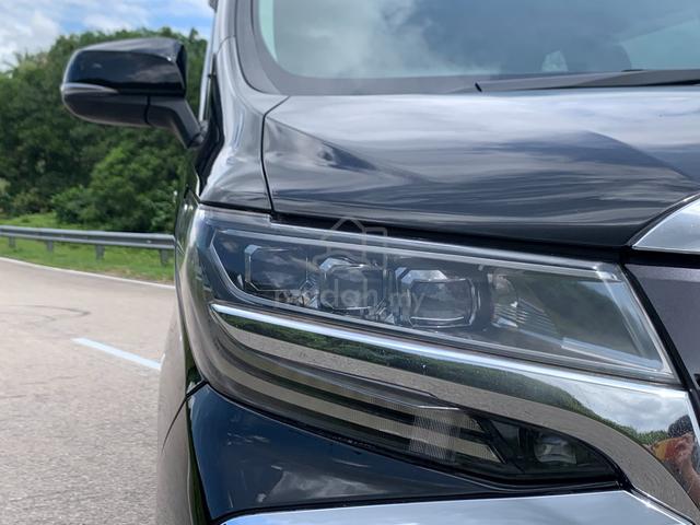 Toyota ALPHARD 2.5 SC Facelift LKA PCS MODELISTA - 2