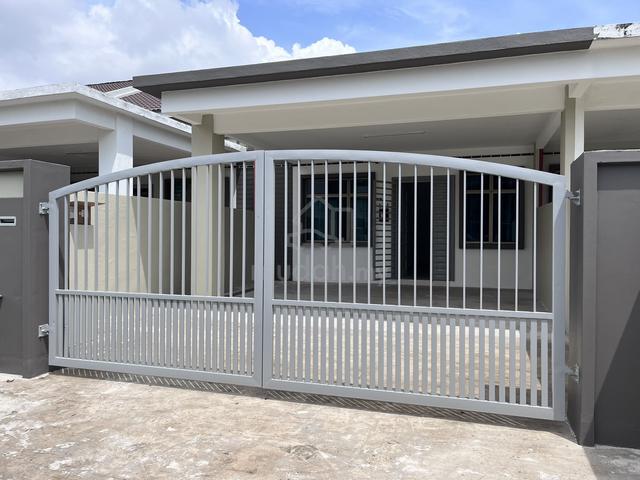 Rumah Teres Besar 4 bilik Tanjung Minyak 1