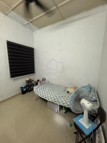 Non sharing middle room 1