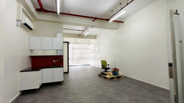 Centum 739sf Partly Fitted. Oasis Ara Damansara Behind Citta Mall 1