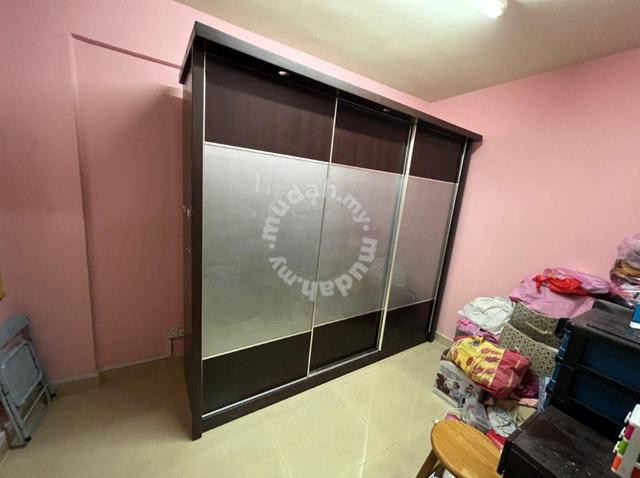 Almari Baju Sliding 3 Door Wardrobe 8x8ft - Furniture & Decoration for