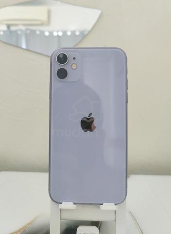 iPhone 11 (256GB)  - photo 2 of 6