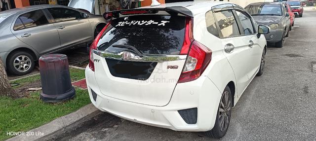 2015 Honda JAZZ 1.5 V (A) - 3